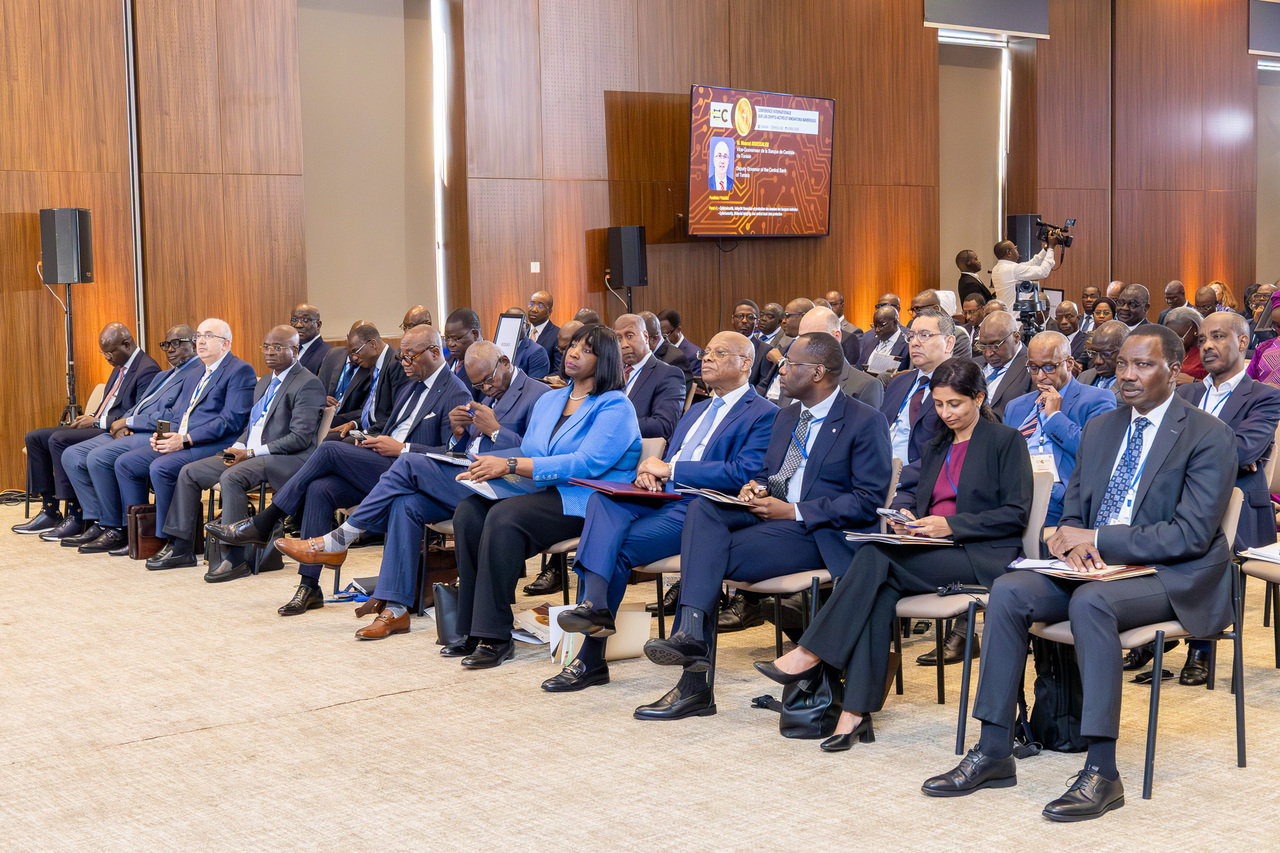 Communication introductive de Madame Lisa D. Cook sur le thème : « Les actifs numériques et leur utilisation sur les marchés financiers »